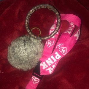 ✨L & V KEYCHAIN LOT✨